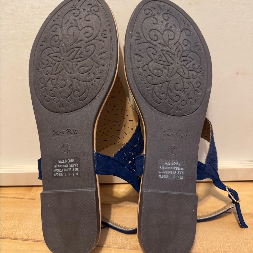 Dream Paris Women’s Blue Laser Cut Sandals – Size 11 - Picture 6 of 6